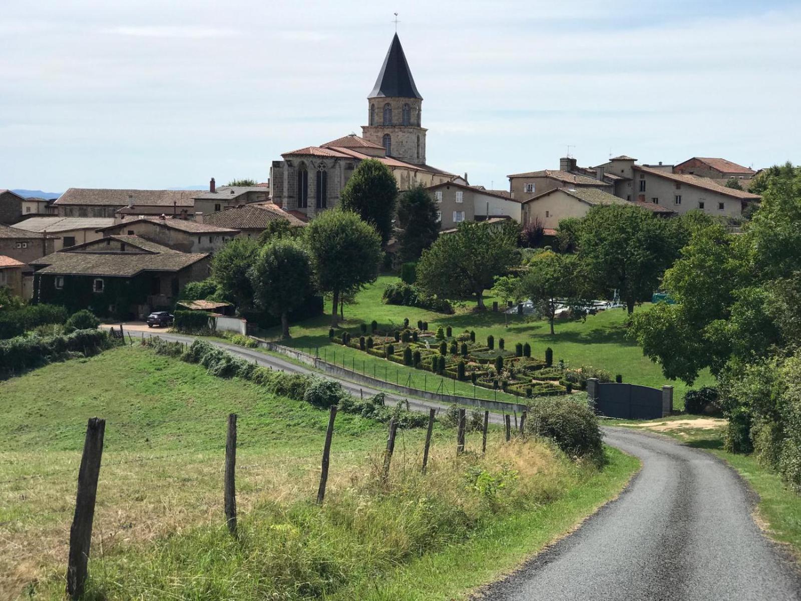 Le Jardin De Chignore Vollore-Ville ภายนอก รูปภาพ